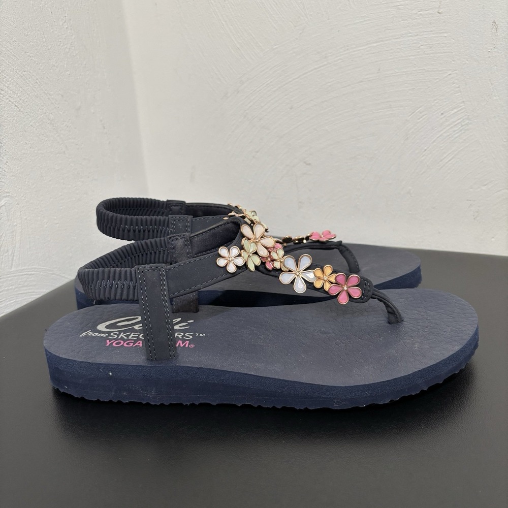 Skechers Cali Meditation Embellished Thong Sandals Happy Daisies Navy Size 7 - Picture 2 of 9